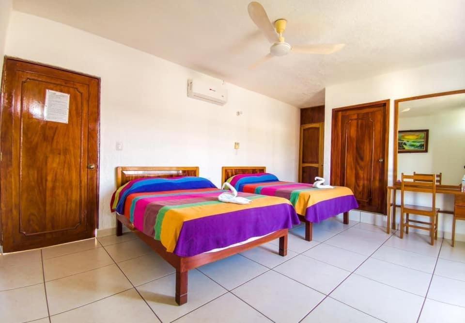 Hotel Martina'S Puerto Escondido  Exterior photo